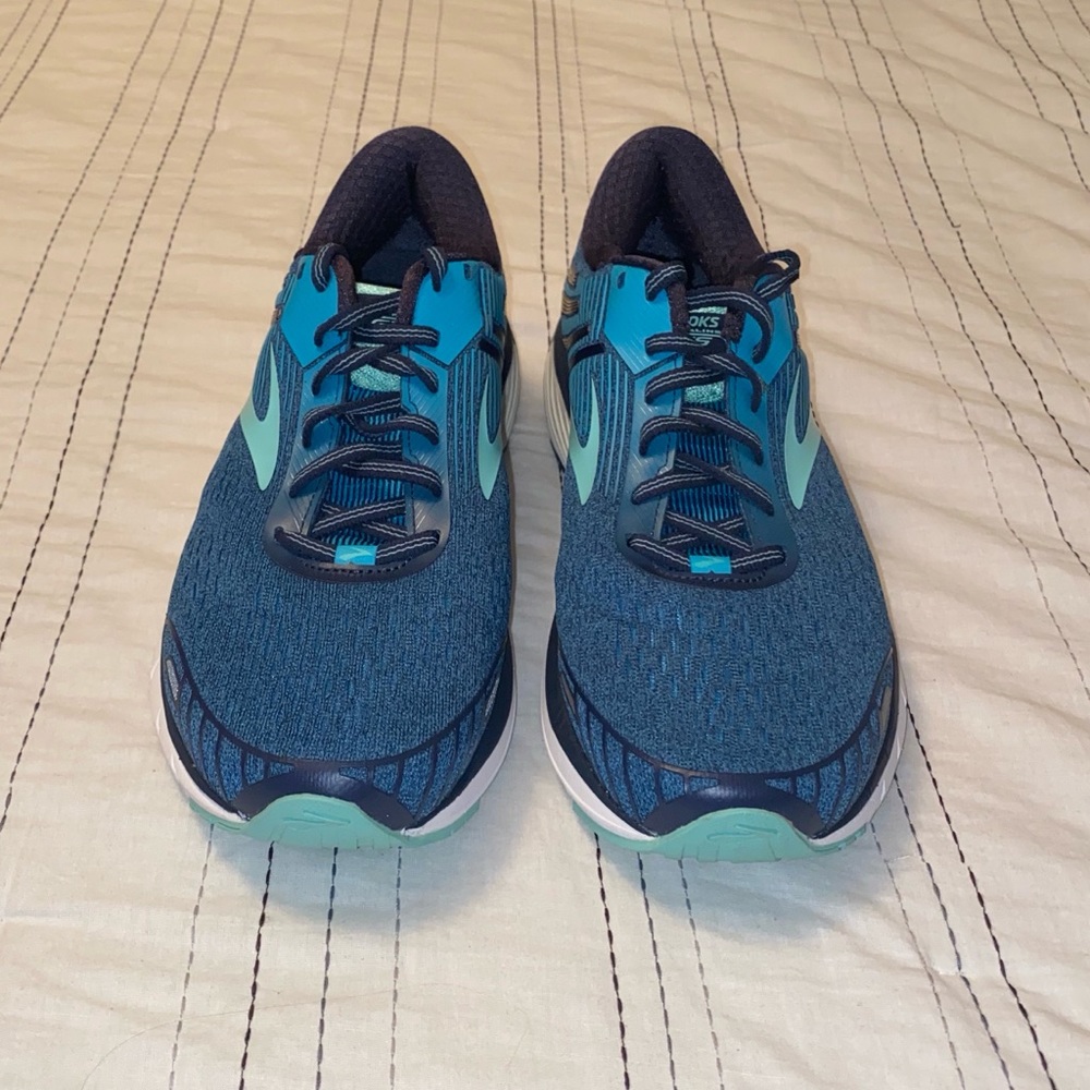 NWT Brooks Adrenaline GTS 18 Women’s 10.5 D (Wide)